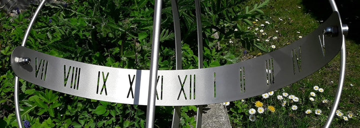 DanDiBo Sonnenuhr Edelstahl für den Garten 70 cm Rostfrei 96207 mit Säule Ausrichtbar Wetterfest Gar