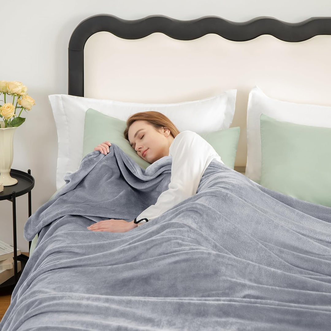 WAVVE Kuscheldecke Flauschig Decke Fleecedecke - Sofadecke Hellgrau 220x240 cm Wohndecke Couchdecke