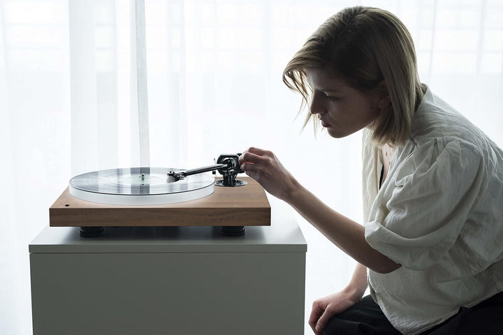 Pro-Ject X1 B, True Balanced Plattenspieler mit elektronischer Geschwindigkeitsumschaltung, Carbon T