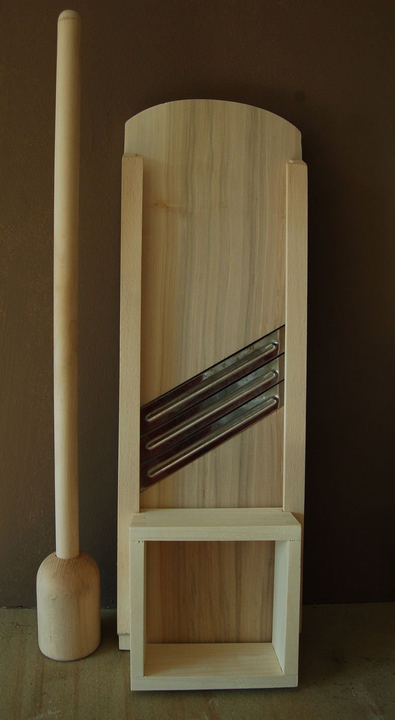 Krauthobel 55x18cm, 3 Edelstahlmesser, inkl. Krautstampfer