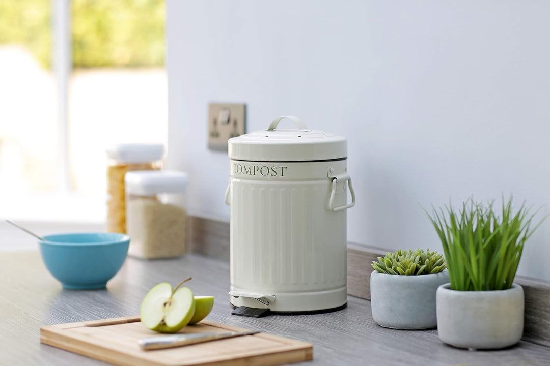 KitchenCraft Pedal betriebener Mini-Küchen-Kompostbehälter, 3 Liter