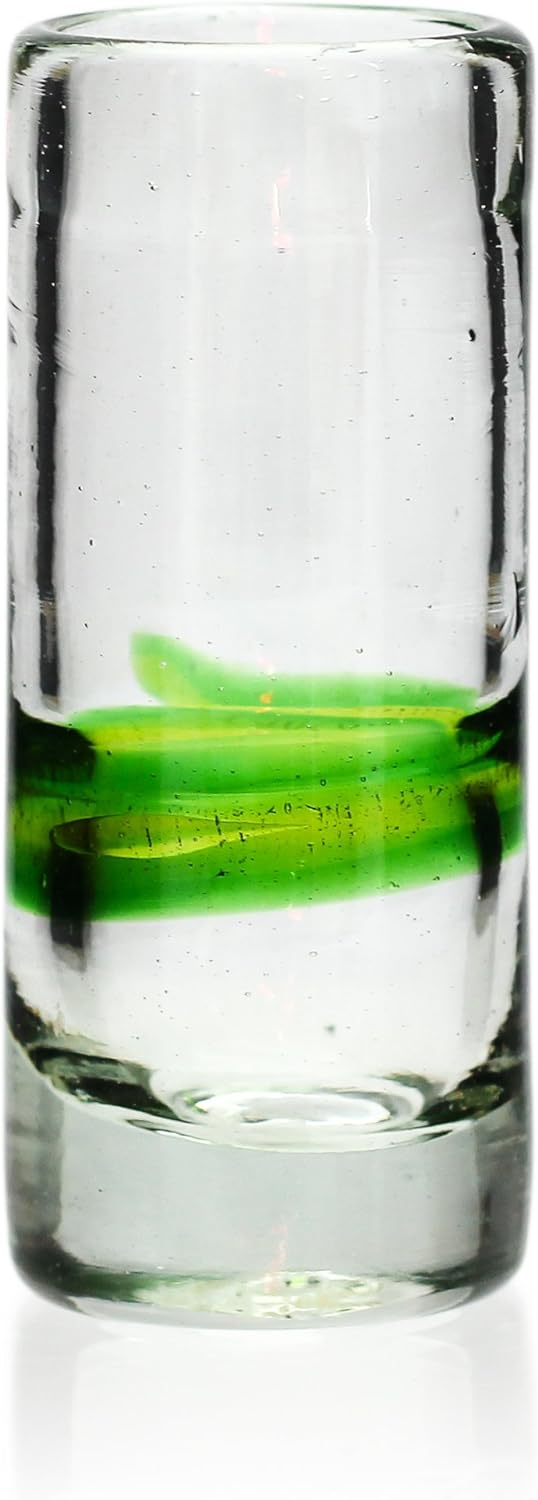 Tumia LAC Handgemachtes Tequila/Shot Glas - recyceltes Glas – Gemischtes Grün - Set aus 6 Gläsern, 6