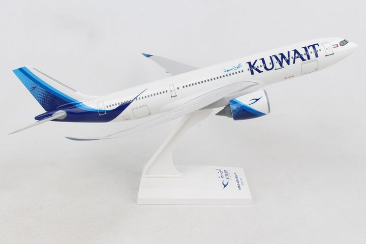 Airbus A330-800neo Kuwait Airways Scale 1/200