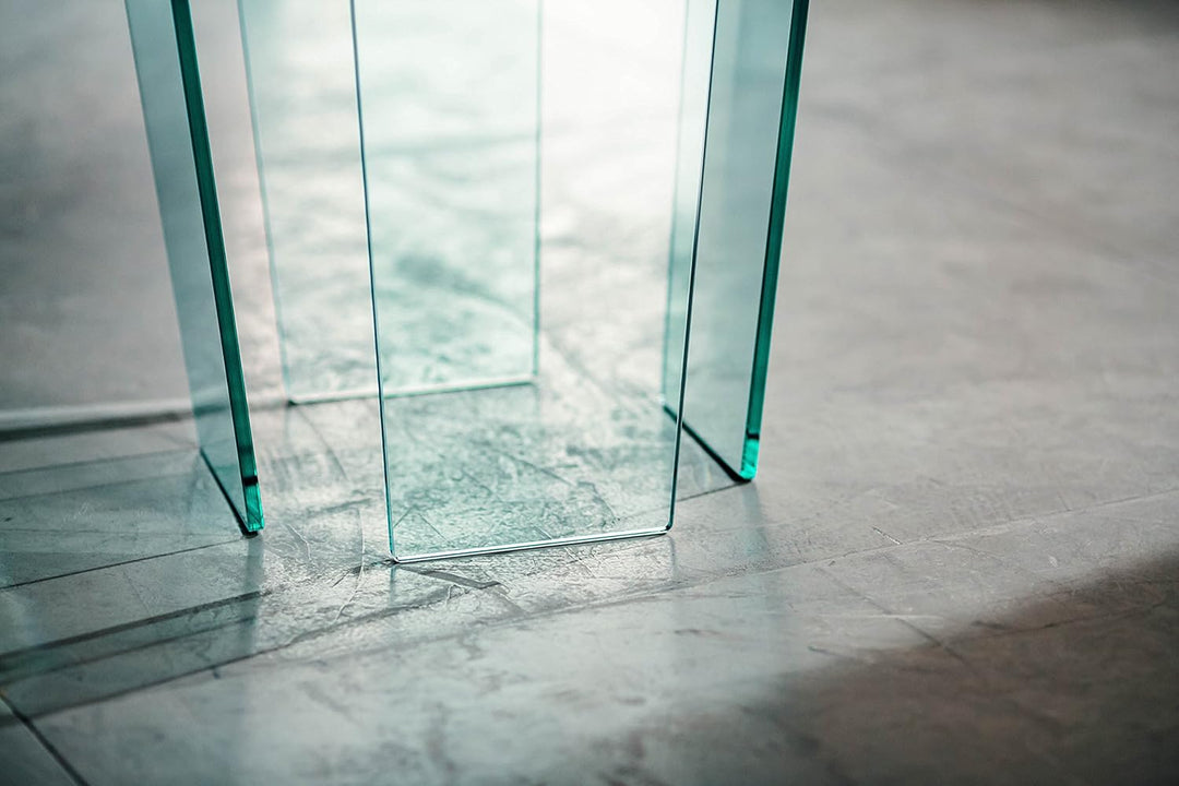 IMAGO FACTORY Fjord | Tisch Servetto – Lampentisch aus gebogenem Glas, transparent, für Wohnzimmer,