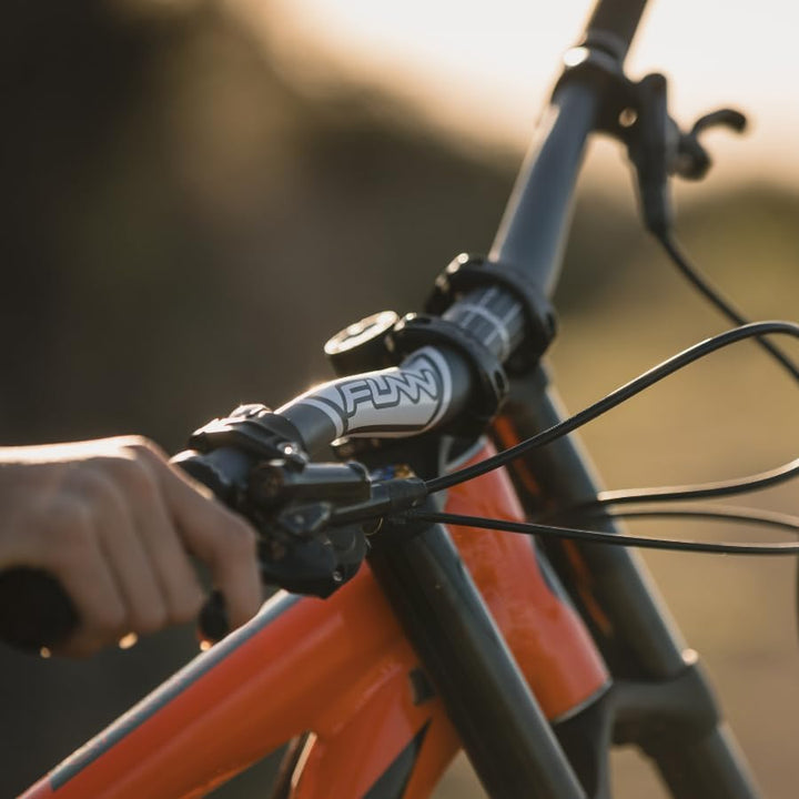 Funn Kingpin Mountainbike-Lenker mit Lenkerklemme 31,8 mm und Breite 785 mm, robuster und leichter L
