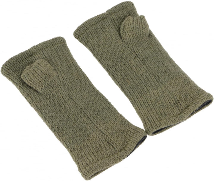 GURU SHOP Handgestrickte Pulswärmer, Handstulpen, Pulswärmer aus Nepal, Armstulpen - Helles Olivgrün