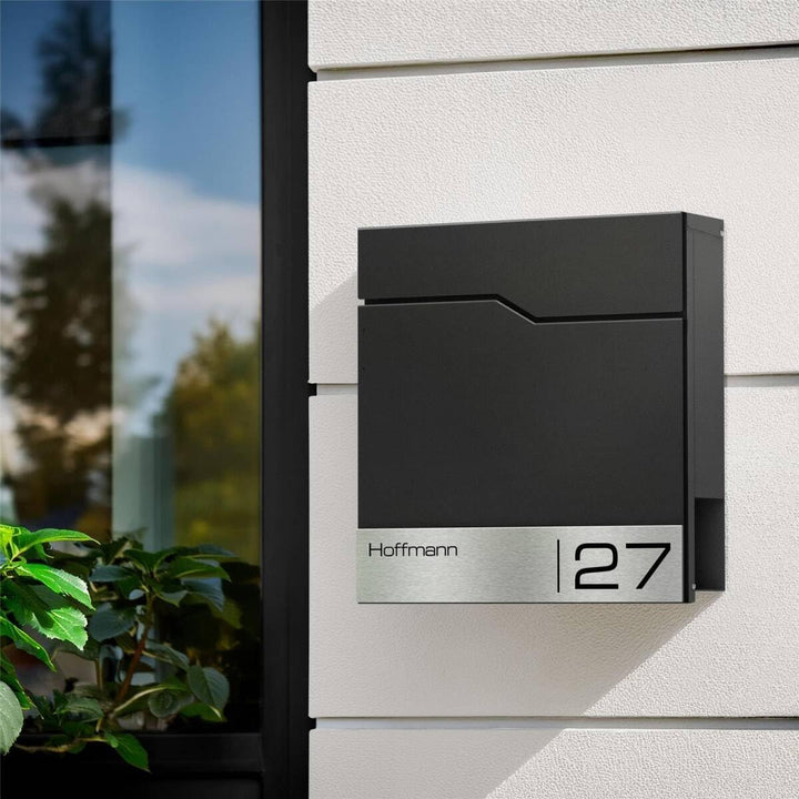 Metzler Briefkasten in RAL 9005 Tiefschwarz Enno - Wandbriefkasten mit V2A Edelstahl-Namensschild &amp;