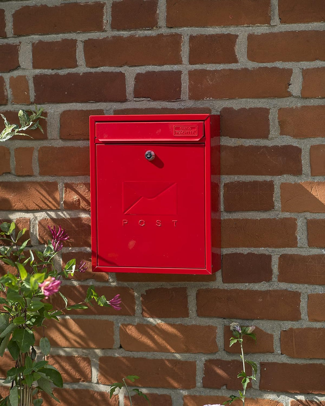 BURG-WÄCHTER MB05R Compact Briefkasten aus verzinktem Stahl zur Wandmontage, Pillarbox Red, Pillarbo
