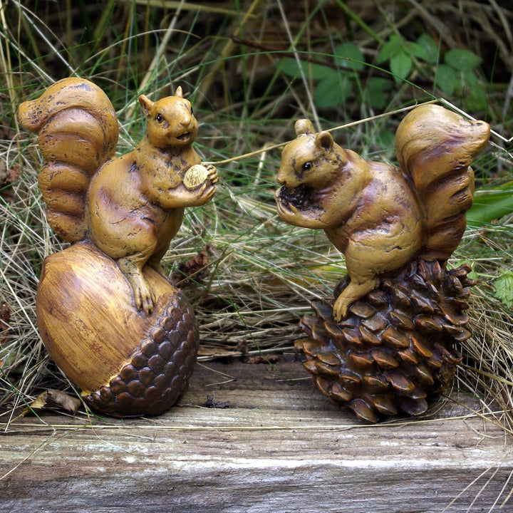 GeKi Trend Eichhörnchen Paar Dekofigur Garten 2er Set in Holz-Optik wetterfest 14 cm und 15 cm gross