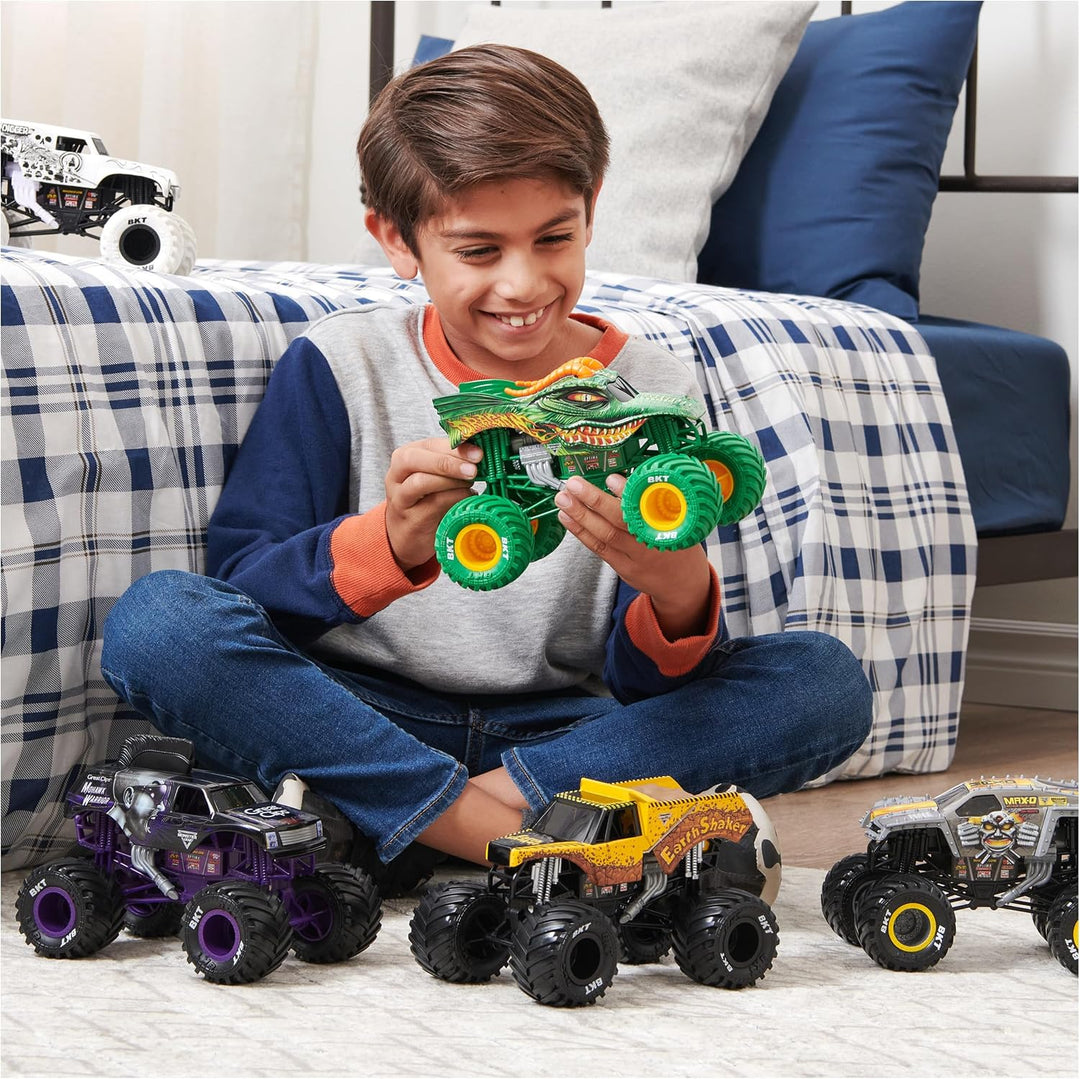 Monster Jam, Official Dragon Monster Truck, Collector Die-Cast Vehicle, 1:24 Scale, Kids Toys for Bo