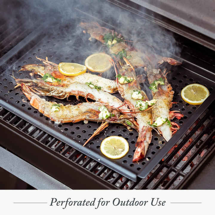 Merten &amp; Storck Carbon Steel BBQ-Bratpfanne aus Carbonstahl, 43,5 x 32,5 cm, Perforation für Öl- und