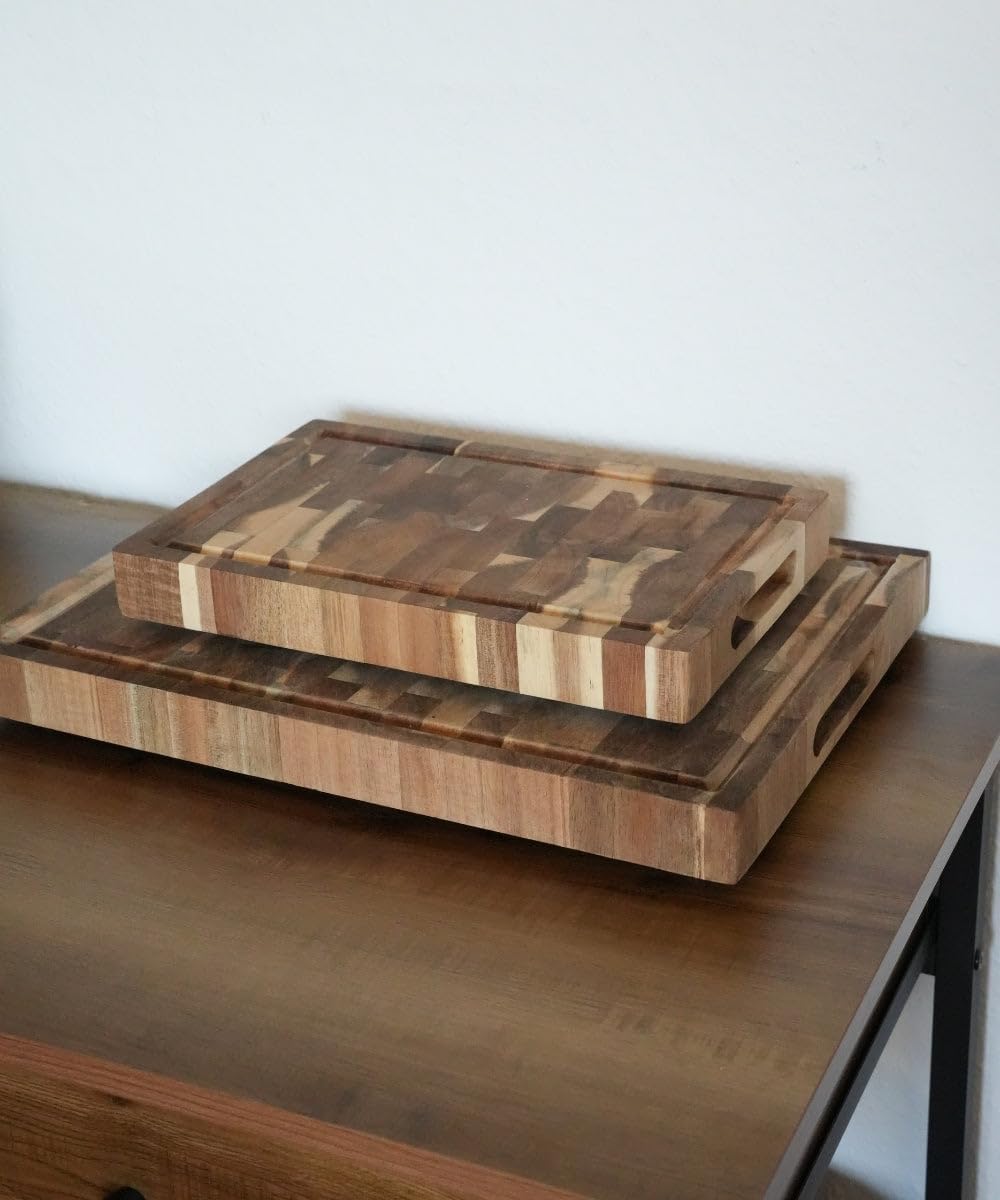 Zoha Schneidebrett Akazienholz Gross 40x19 cm – Klingenschonend &amp; handgefertigt massiv mit Griffmuld
