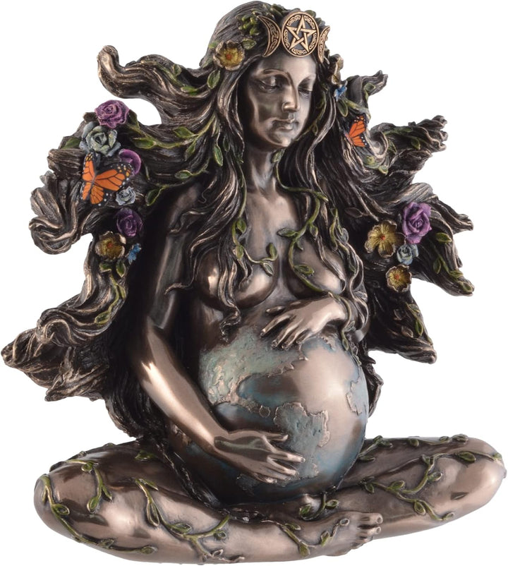 Gaia Erdmutter sitzend mit Blumen und Schmetterlingen - bronziert/coloriert by Veronese