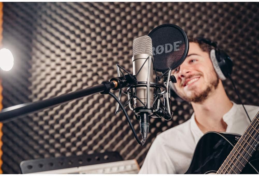 RØDE NT1-A Grossmembran-Kondensatormikrofon mit Nierencharakteristik, Mikrofonspinne, Popschutz und
