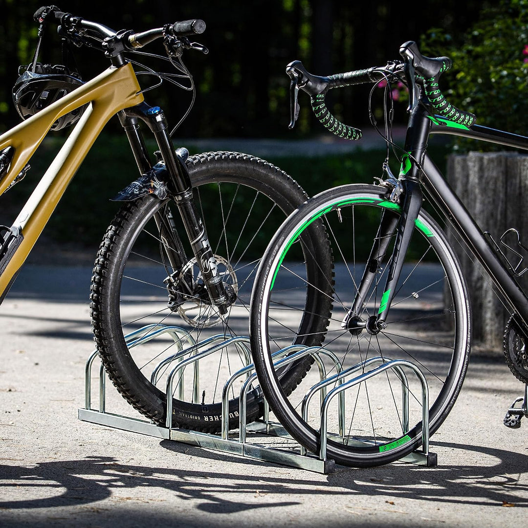 KADAX Fahrradständer für 4 Fahrräder für Boden oder Wandmontage, Fahrradhalter aus verzinktem Stahl