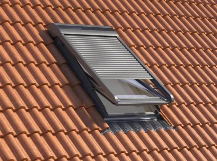 Solar Aussenrollladen SSR 78x98 cm für RoofLite Dachfenster VELUX Gruppe – Hitzeschutz bis 92%, Verd