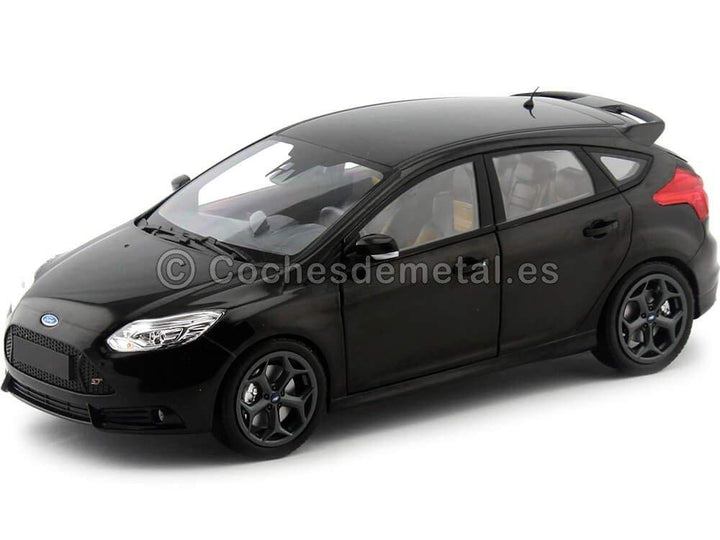 Minichamps 110082000 Ford Focus ST 2011 - schwarz